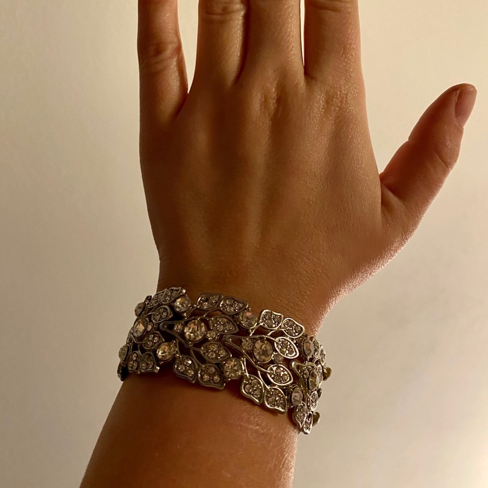 BANGLE. Wedding jewelry